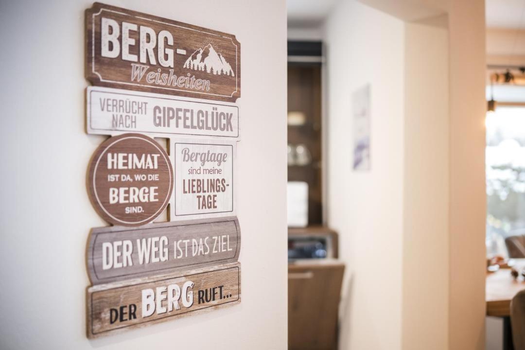 Ferienhaus Die 12 Mit 4 Schlafzimmern In Garmisch Exteriör bild